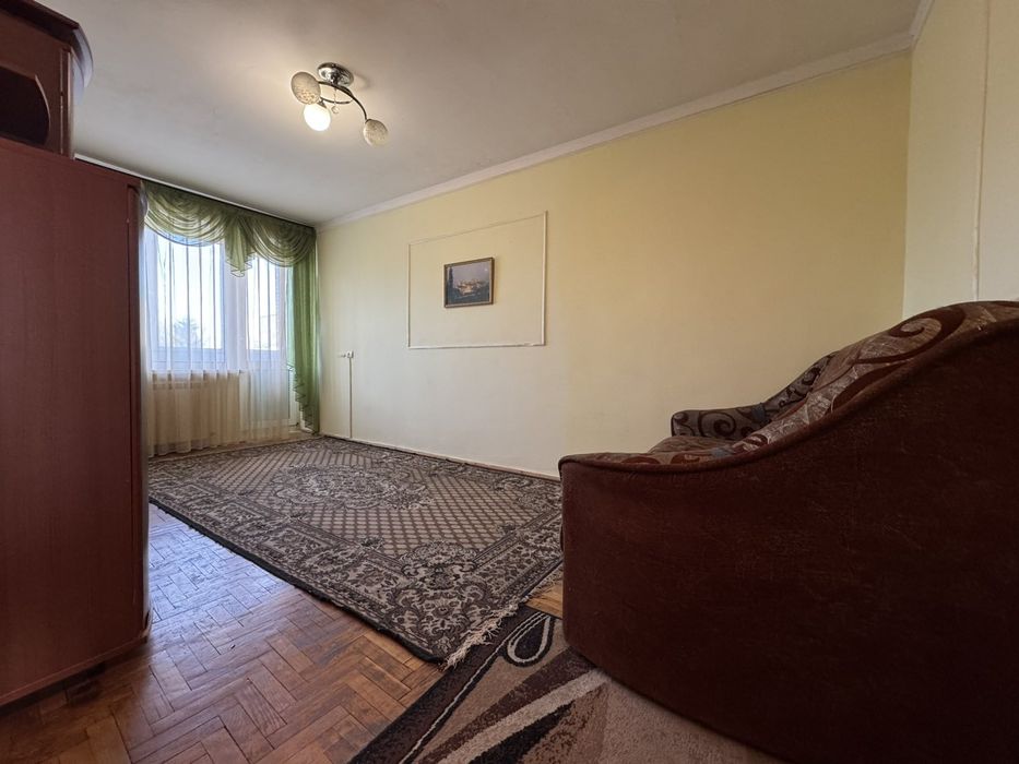 Продаж 3к Довженка І/О