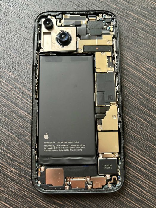 Apple Iphone 15 128Gb по запчастинах