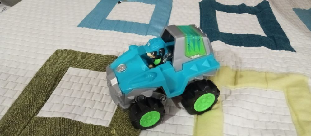 Veículo e figura Rex 4x4