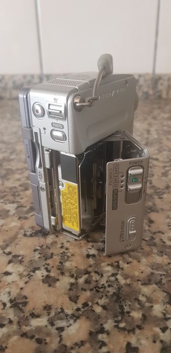 SONY HandyCam dcr-ip1e