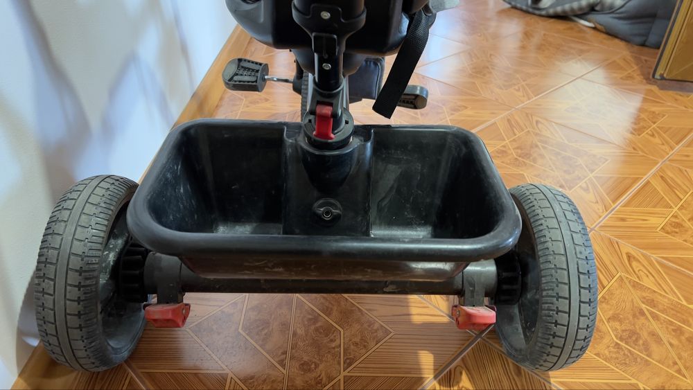 Дитячий триколісний велосипед Lionelo — в доброму стані