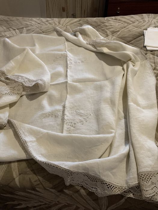 Bordados em linho