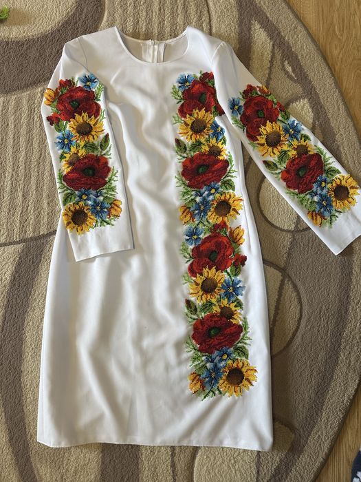 Вишиванка, вишите плаття