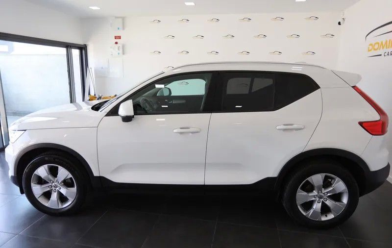 Volvo XC 40 2.0 D3 Momentum Plus