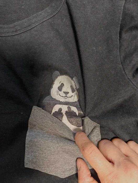 śmieszna koszulka z panda w kieszonce