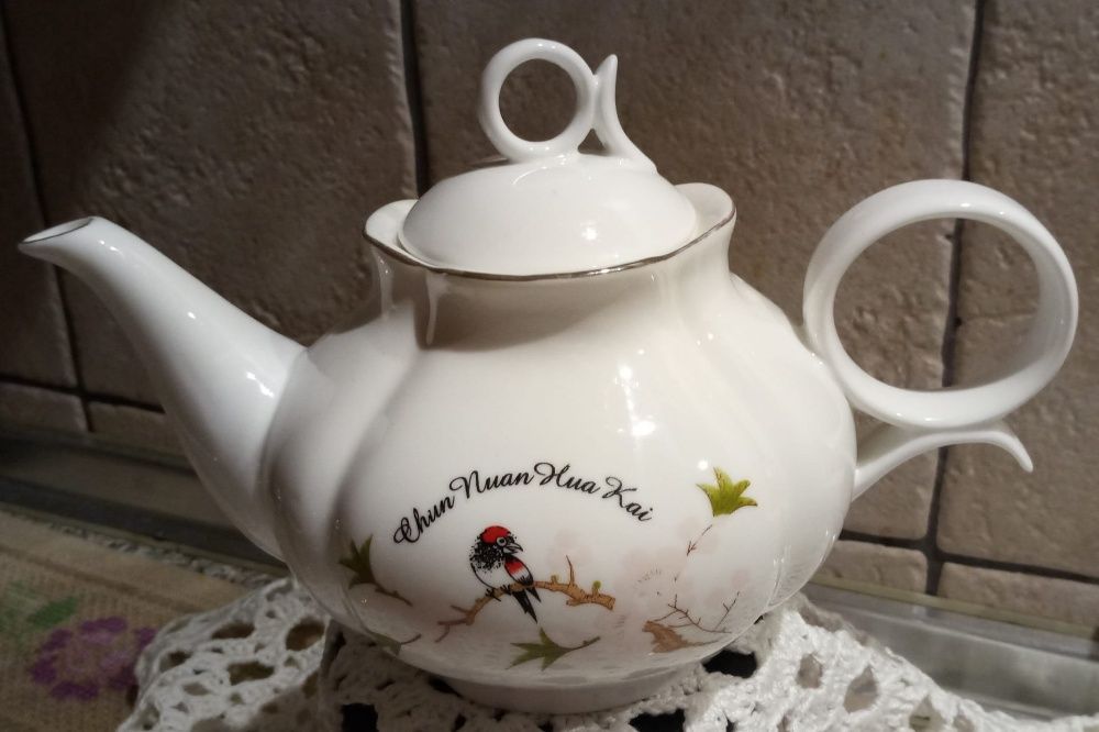 Bule para Chá em Porcelana fina da China