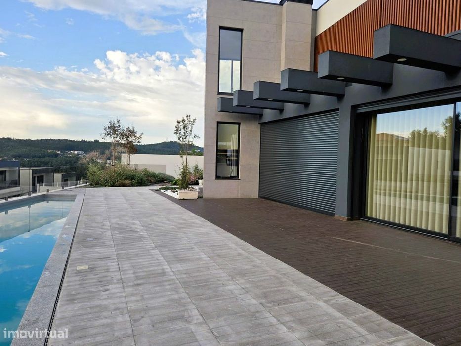 Moradia Isolada T4 C/Piscina