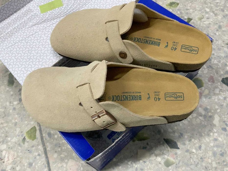 Nowe, oryginalne, piaskowe kapcie Birkenstock w obniżonej cenie r.37