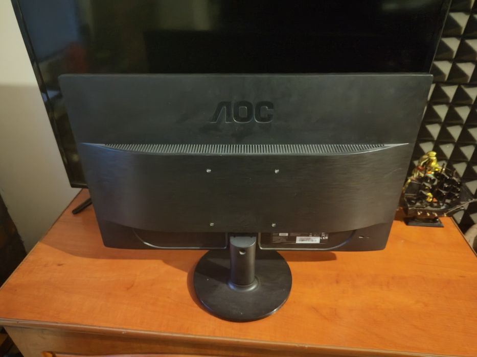Monitor AOC 23 cale