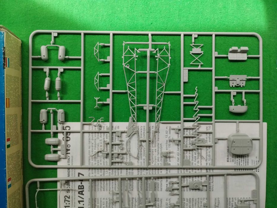 1/72 Italeri #095 - Bell AB-47 | Bell H-13 Sioux decalques kit modelismo