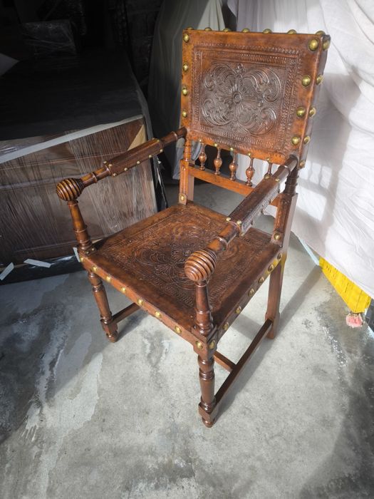 Cadeirão com braços + 4 cadeirasSéc XIX/XX