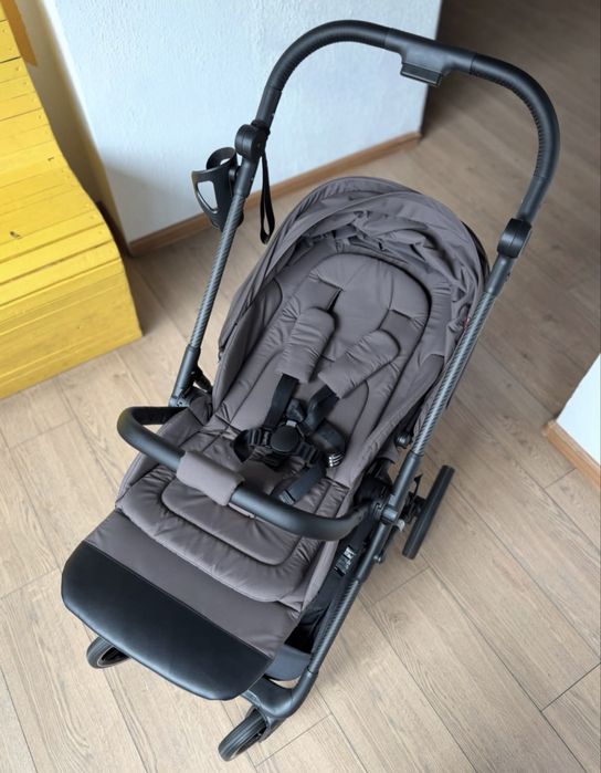 Коляска прогулянкова CARRELLO Extra