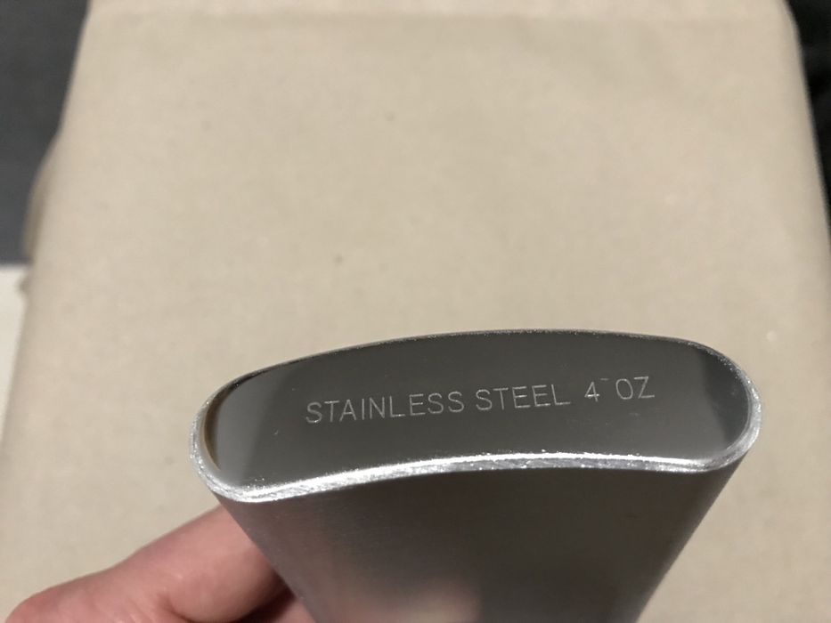 Подарункова фляга