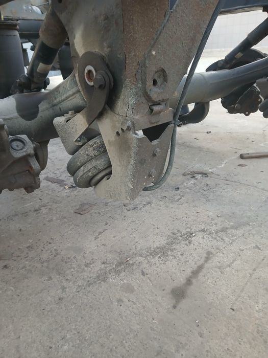 Zestaw do podnoszenia osi Mercedes