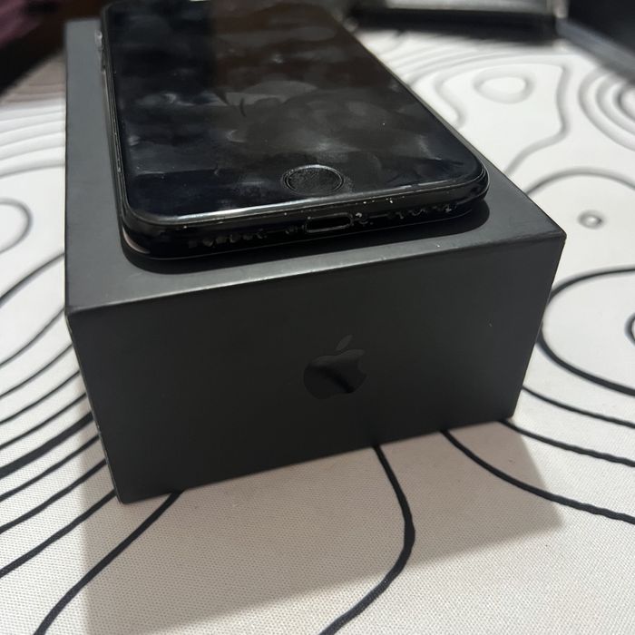 iPhone 7 128GB Preto / Desbloqueado / Caixa Original