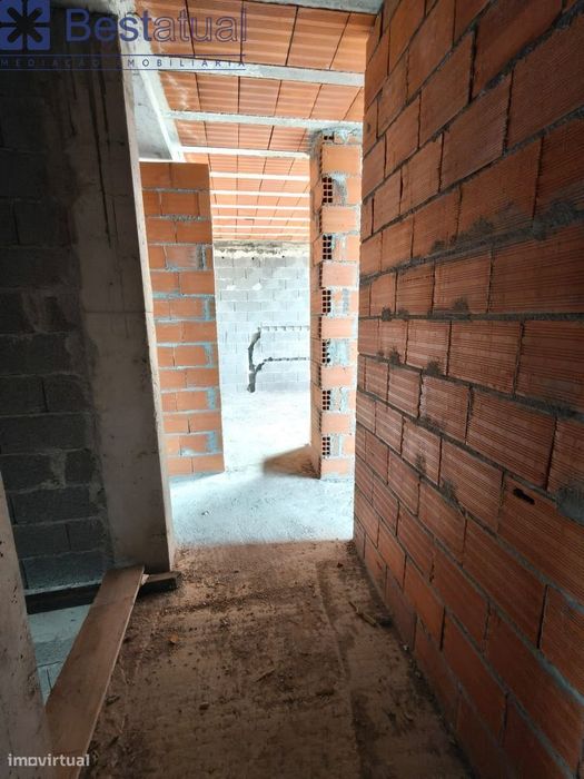Moradia T 3 em fase de construção - Ótimos Acabamentos