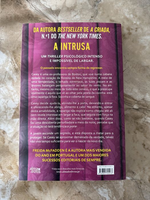 Livro a Intrusa de Freida Macfadden