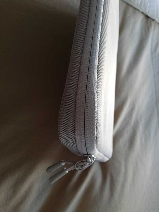 Capa/Bolsa Tomtoc para computador de 16 polegadas