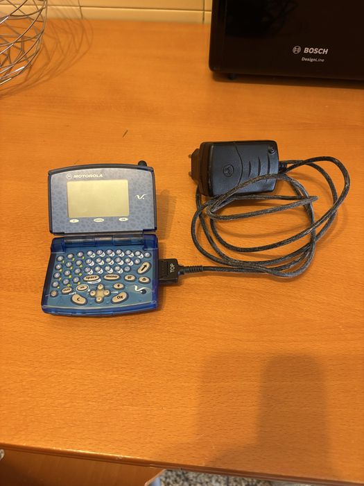 Motorola v.box (V100)
