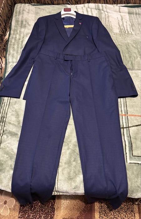 Продам мужской костюм в идеальном состоянии