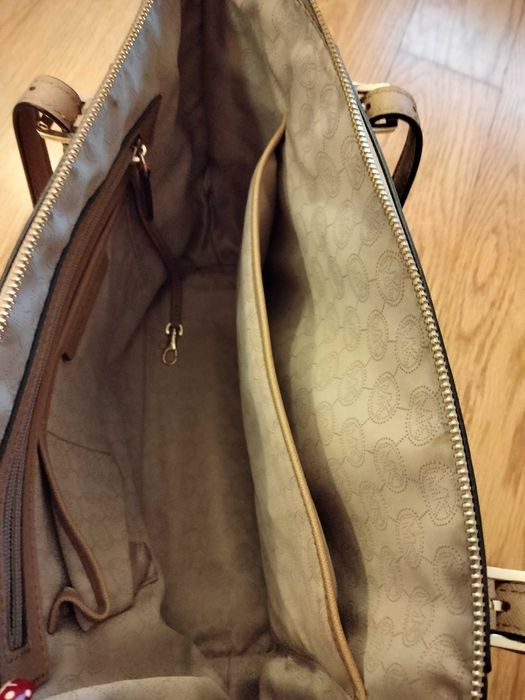 Mala Michael Kors em castanho claro