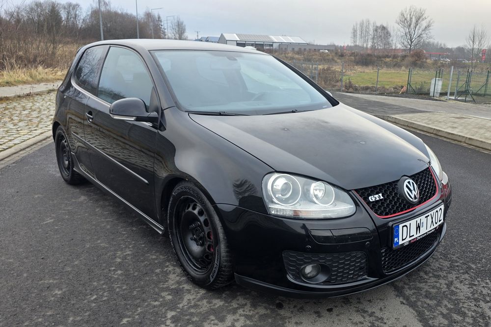 Golf 5 GTI !! 2.0 turbo 200 koni.  Długie opłaty!!