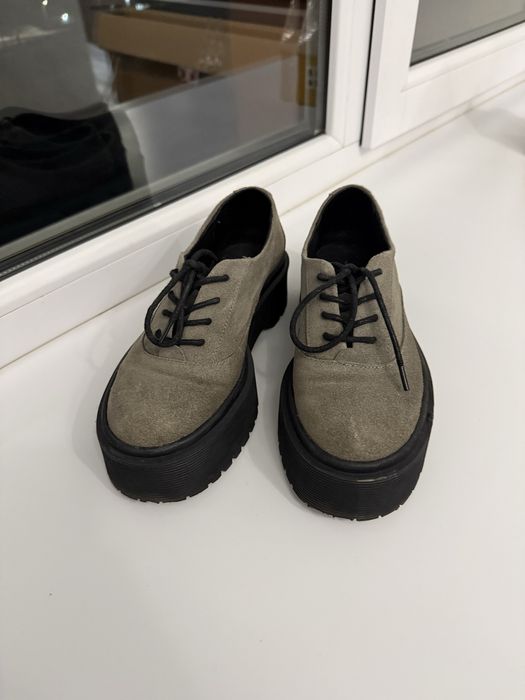 Черевики 37 розміру натуральний замш! Ціна 700 гривень