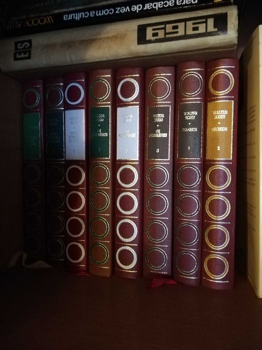 Colecção livros  "Grandes Clássicos da Literatura Mundial"
