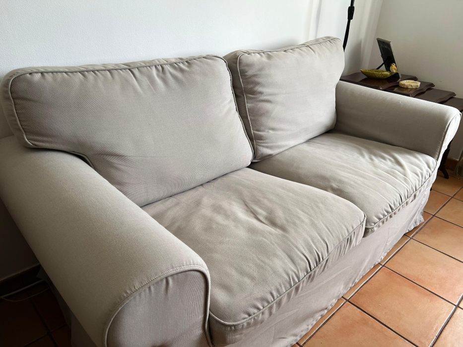 EKTORP sofá de 2 lugares