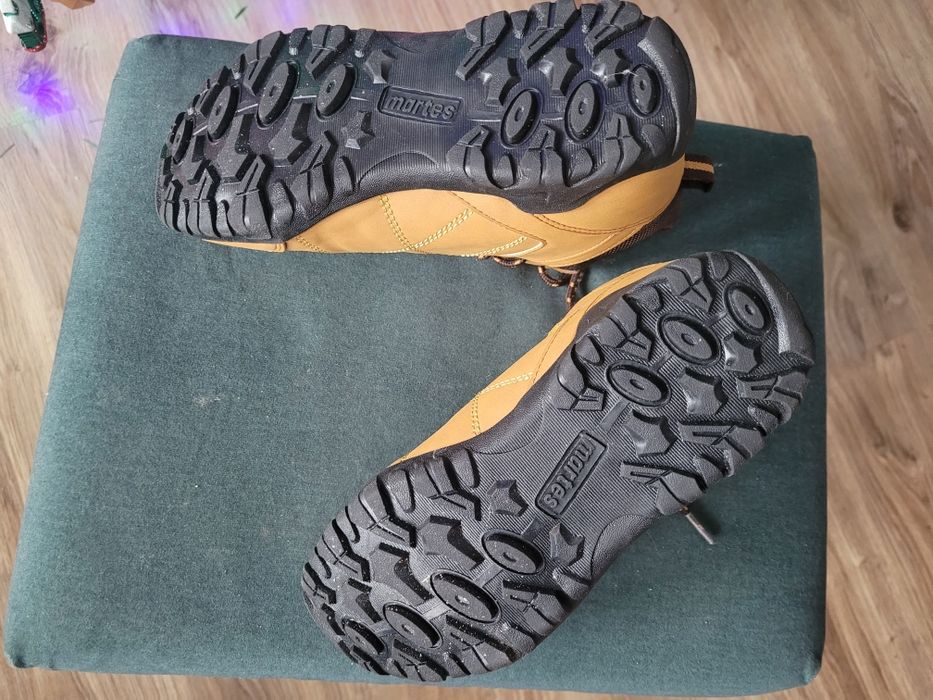 Sprzedam buty chłopięce