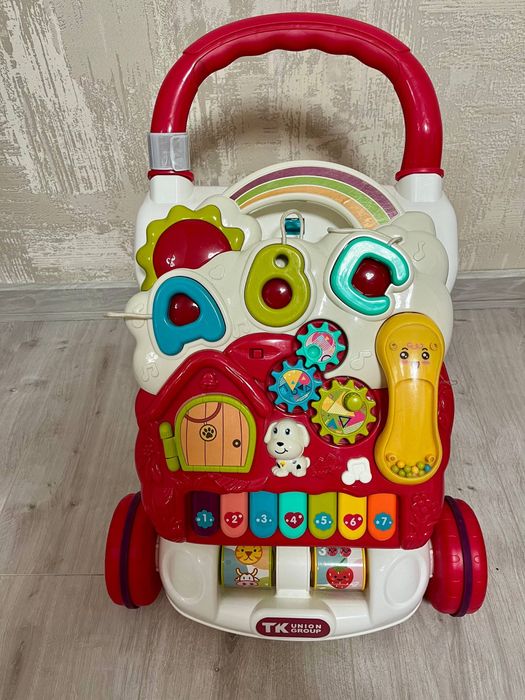 Продам толокар з ігровою панелью
