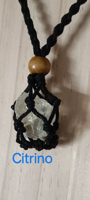 Colares pedras naturais