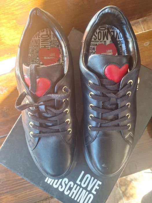 Шкіряні кеди Love Moschino