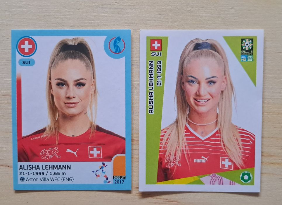 2 cromos de Alisha de futebol da Panini