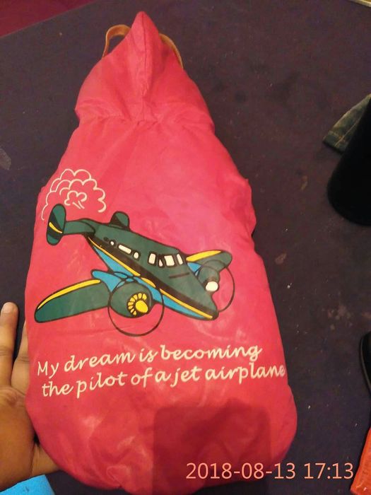 Casaco de cão com gorro + comedouro d oferta