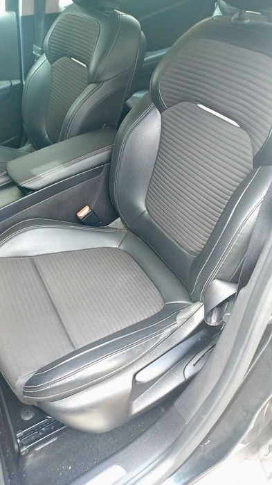 Renault Grand Senic 1.6 com 130 cv.