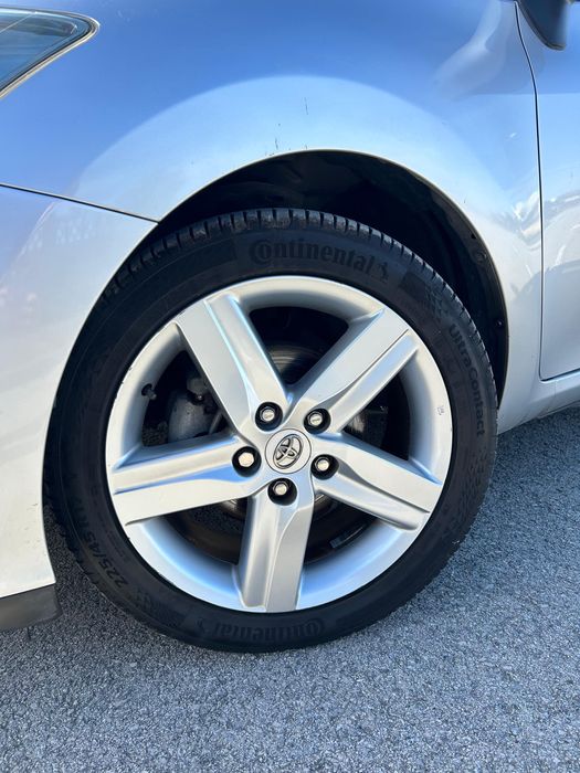 Toyota Auris 1.4D - 4D - Comfort + Pack Sport