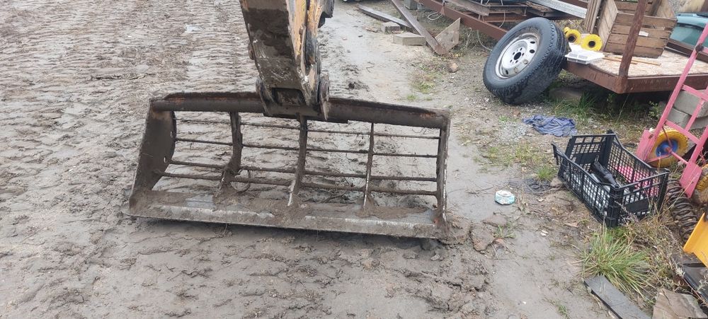 prace ziemne rozładunek załadunek zageszczarka paleciak widlak wykopy