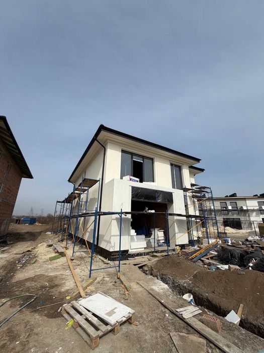 Продається вишуканий будинок 278м.кв. в Івано-Франківську - Вид 2