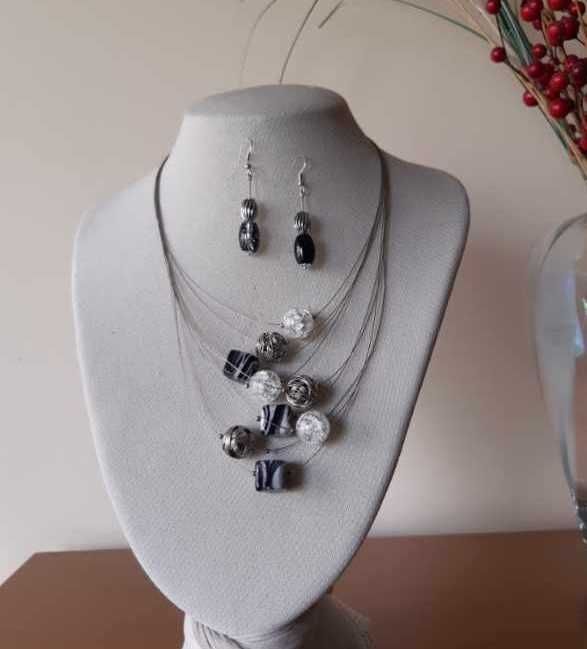 naszyjnik z kolczykami czarno-biały