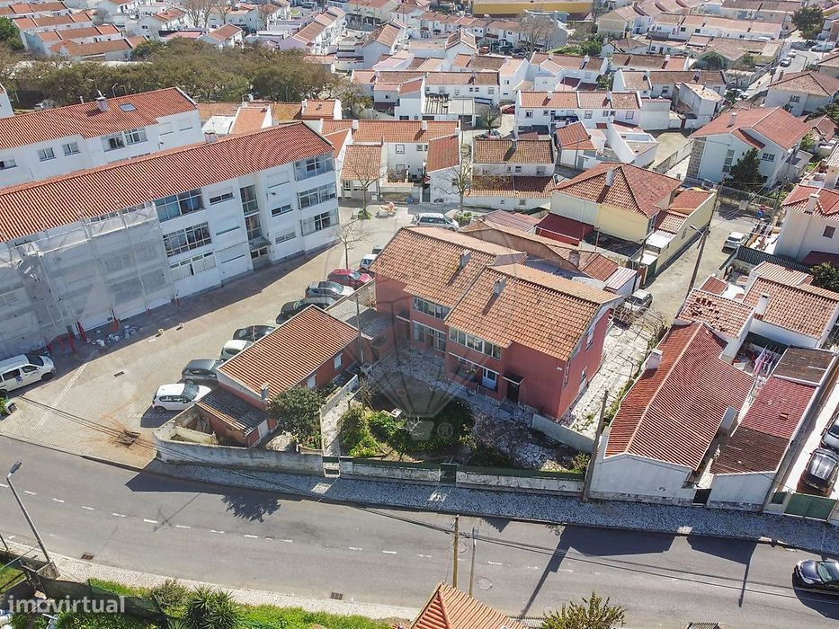 Moradia T8 para venda