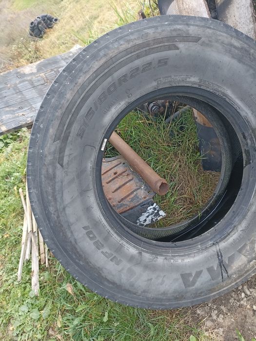 Шини вантажні ведучі і рульові 16с і 17.5 19.5 і 22.5