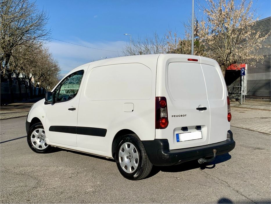 Peugeot Partner 1.6 HDI 100cv GPS/AC/3lugs.