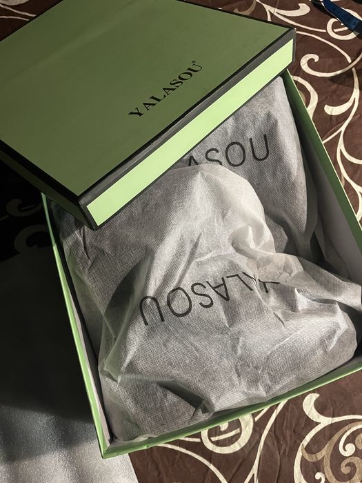 Шкіряні жіночі чоботи.