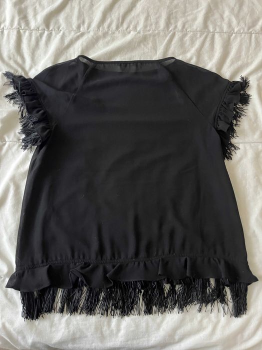 Sisley - Blusa Preta com Franjas (Tam S)