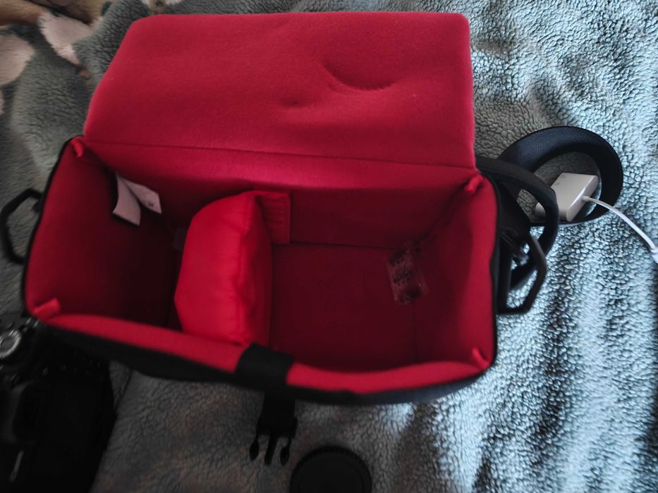 Câmara fotográfica Canon EOS 2000D