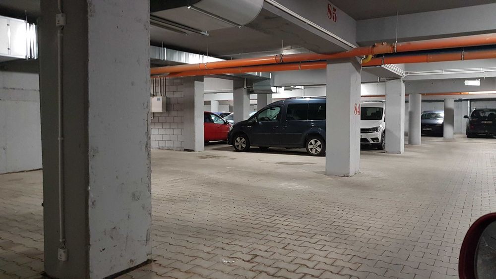 Garaż, Miejsce postojowe w hali garażowej, Daszyńskiego