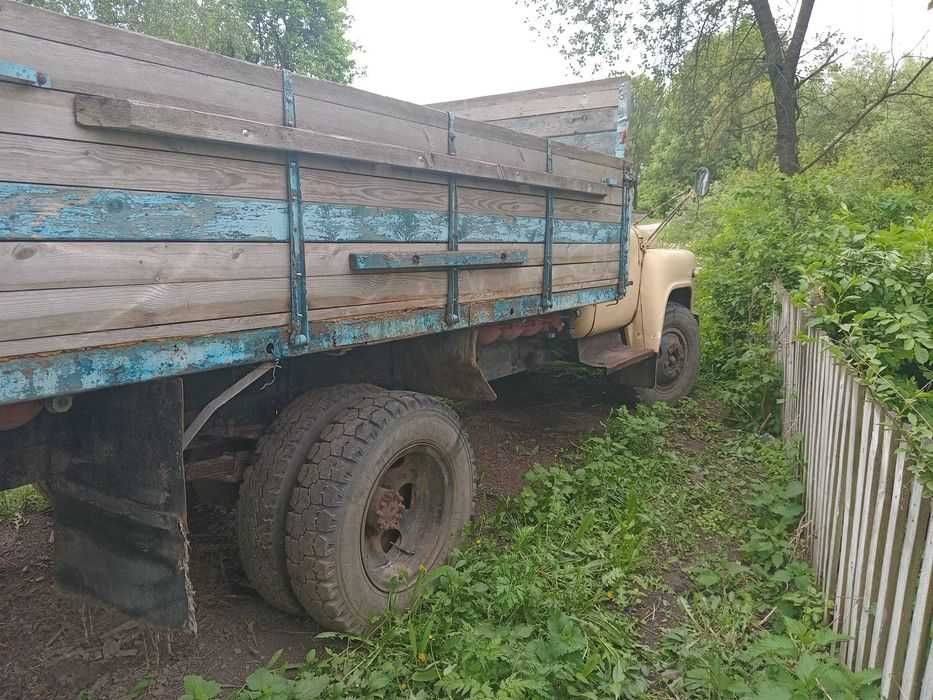 Газ 53 бортовий..