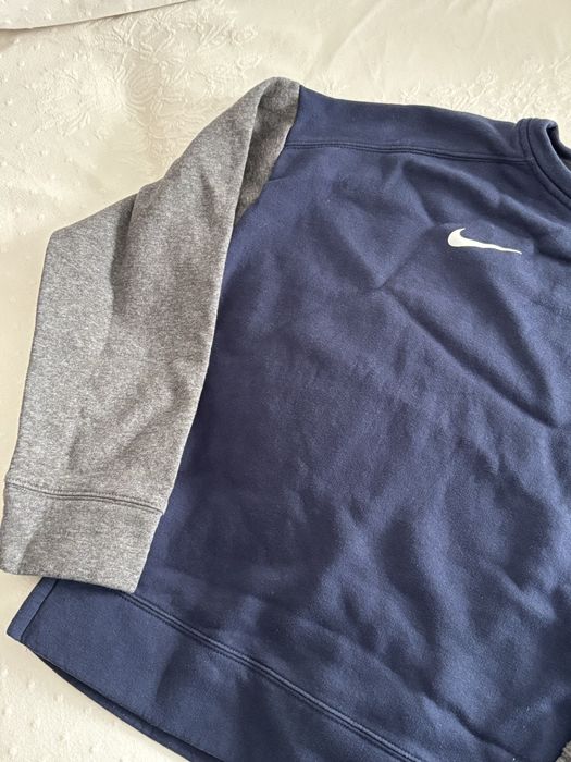 sweatshirt nike azul marinho com mangas cinzentas, L