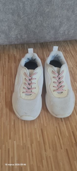 Sprzedam buty dziewczęce